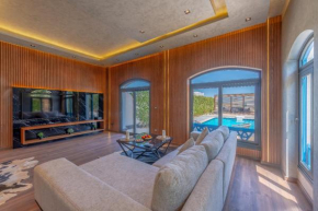 Luxury Villa with pool heated